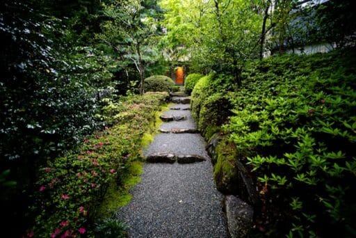 Bloeituin - Hoe maak je zelf een decoratief tuinhek?